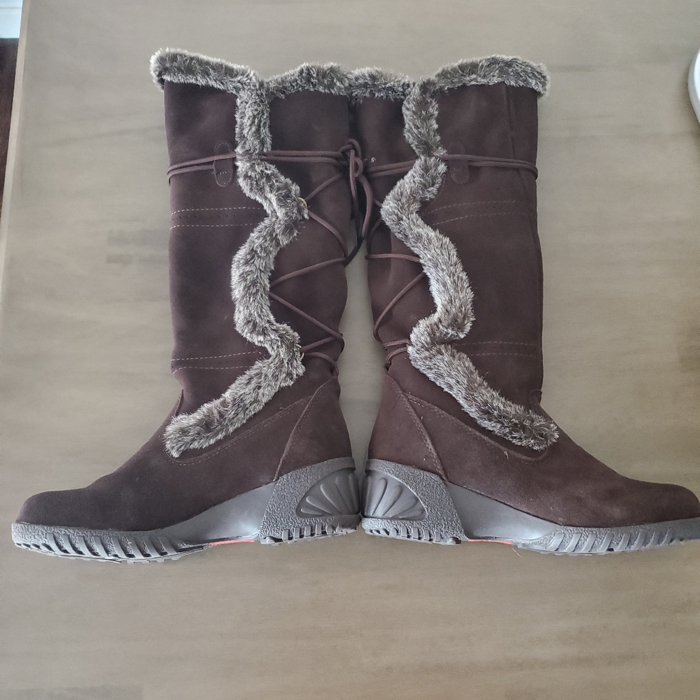 Bass Kiana Water Resistant Boots - Picture 2 of 12